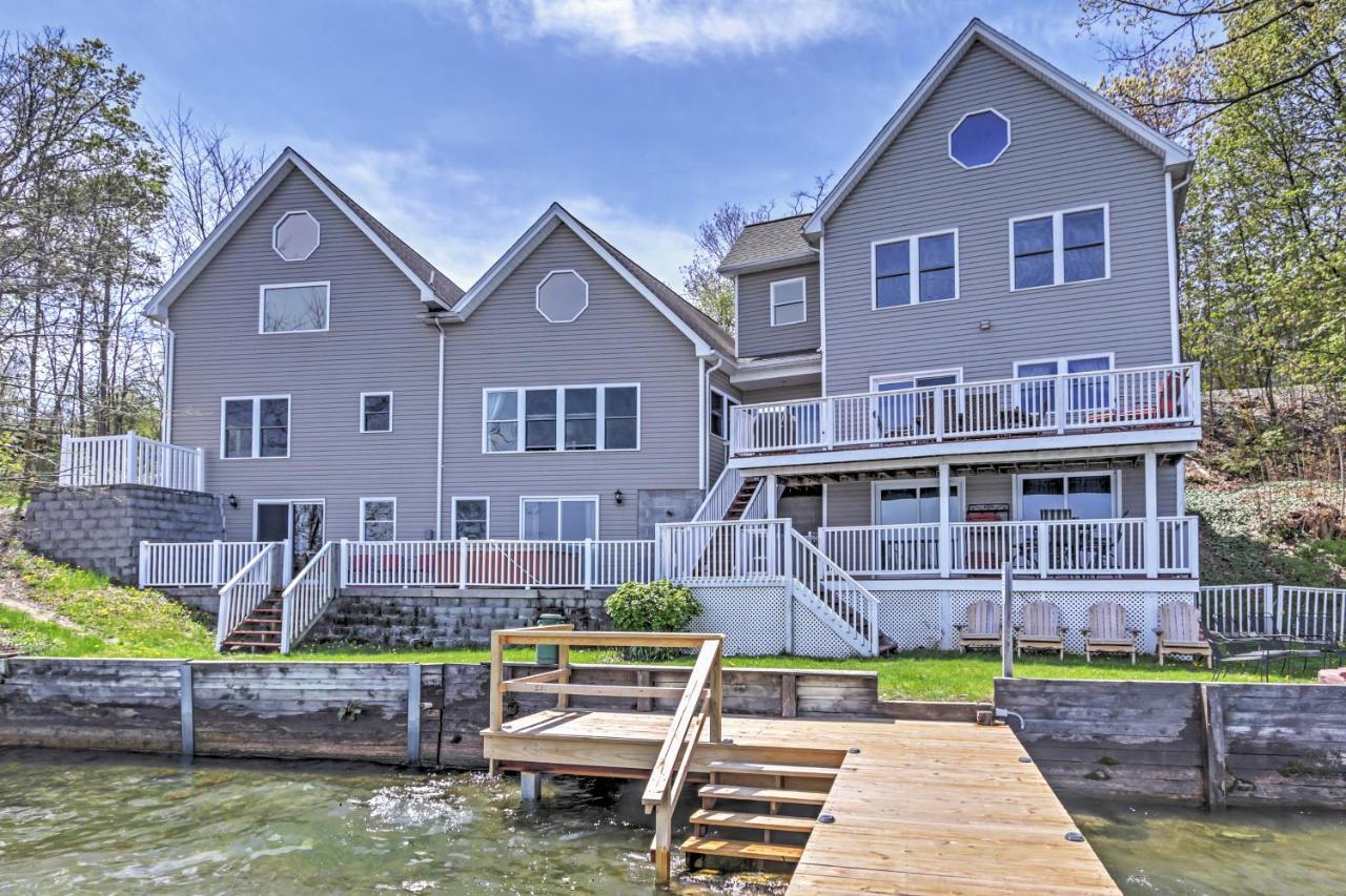 Waterfront Seneca Lake House Fire Pit And Boat Dock Geneva Exterior photo